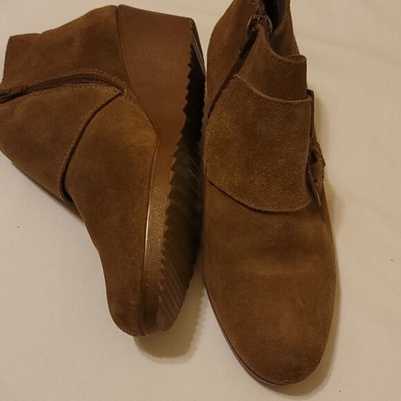 Munro brown wedge booties size 8 - Picture 3 of 7